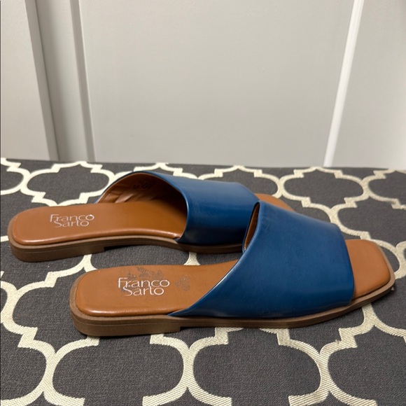Blue and Brown Leather Open-Toe Sandals - Picture 2 of 6